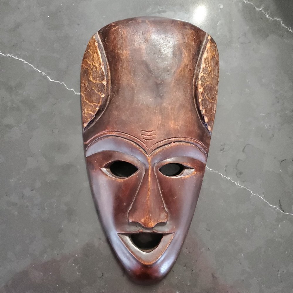 Hand Carved Wooden Tribal Mask Collectible Wall Decor - Excellent Condition